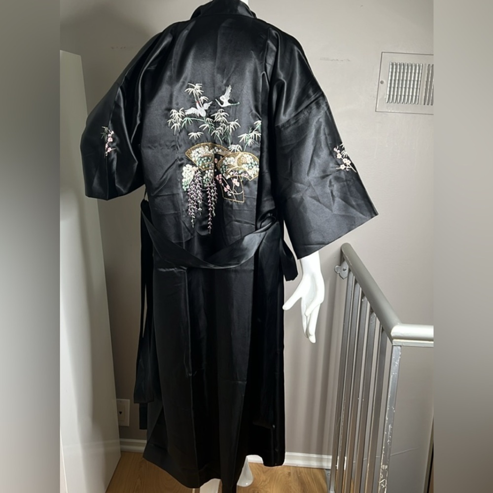 Golden Dragon Unisex XL Black Poly Embroidered Kimono Robe Front Tie - New